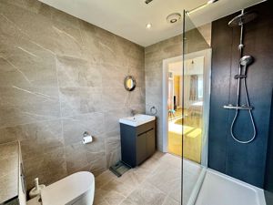 Photo 15- click for photo gallery